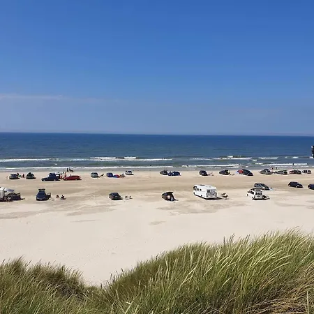 2 Person In Strand-by Traum